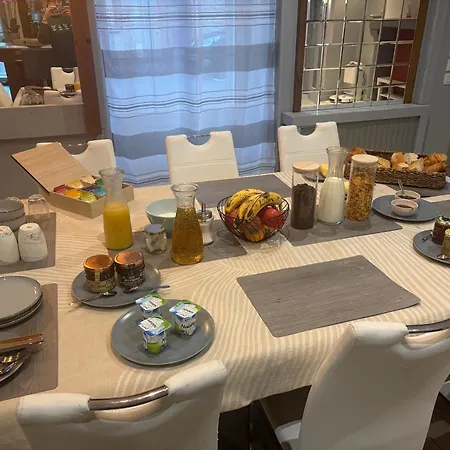 L'orée Des Rêves Et Des Mets Alojamento de Acomodação e Pequeno-almoço